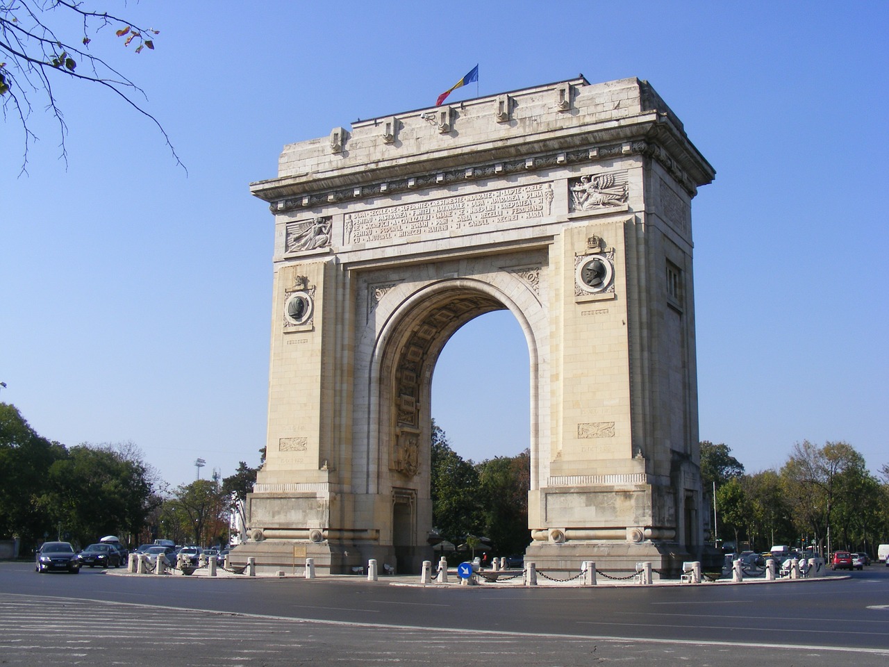 arco de triunfo bucarest