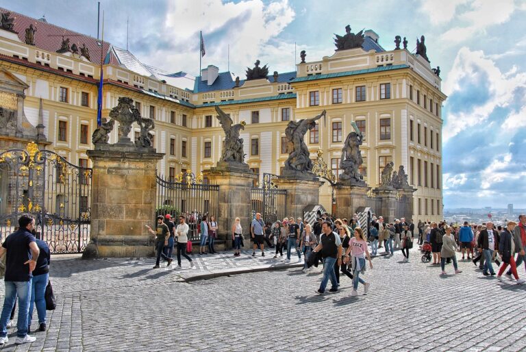 Descubre Praga en 5 Días: Itinerario completo de cultura e historia